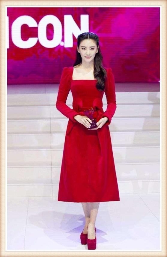 张雨绮和大S都钟爱小红裙，你觉得谁穿的更漂亮？